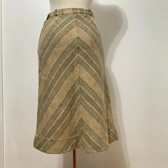 Vintage - 70s Chevron Wool Midi Skirt - Picture 8 of 11